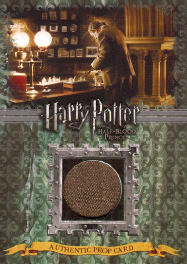 P5 - Slughorn's Office Wall Covering